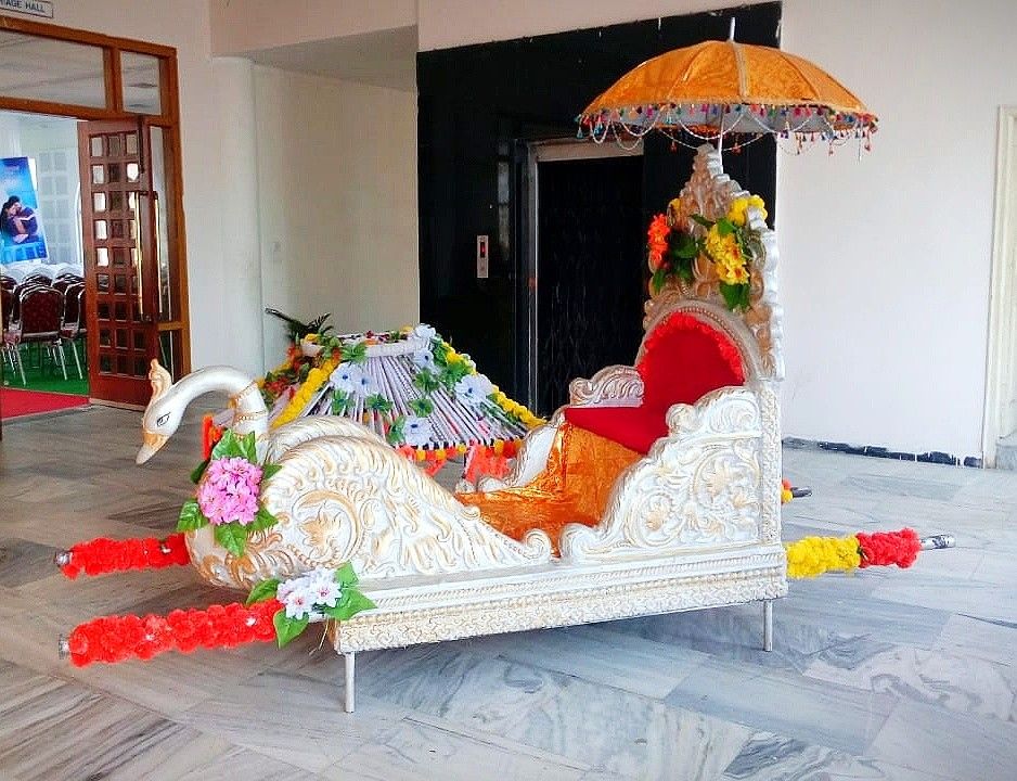 Peacock Pallaki With Umbrella